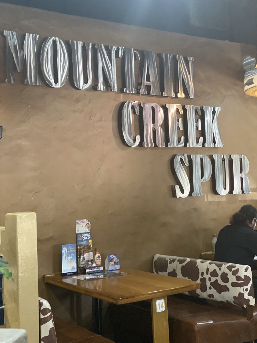 KFMza's tweet photo. Today @Nathaniel_N8 form the #KfmCrew visited Piketberg Mountain Creek @SpurRestaurant for #SpurStyleSaturdays and Nico was lucky enough to walk away with a R500 voucher to spend on the best meals. https://t.co/GwITcARrsv