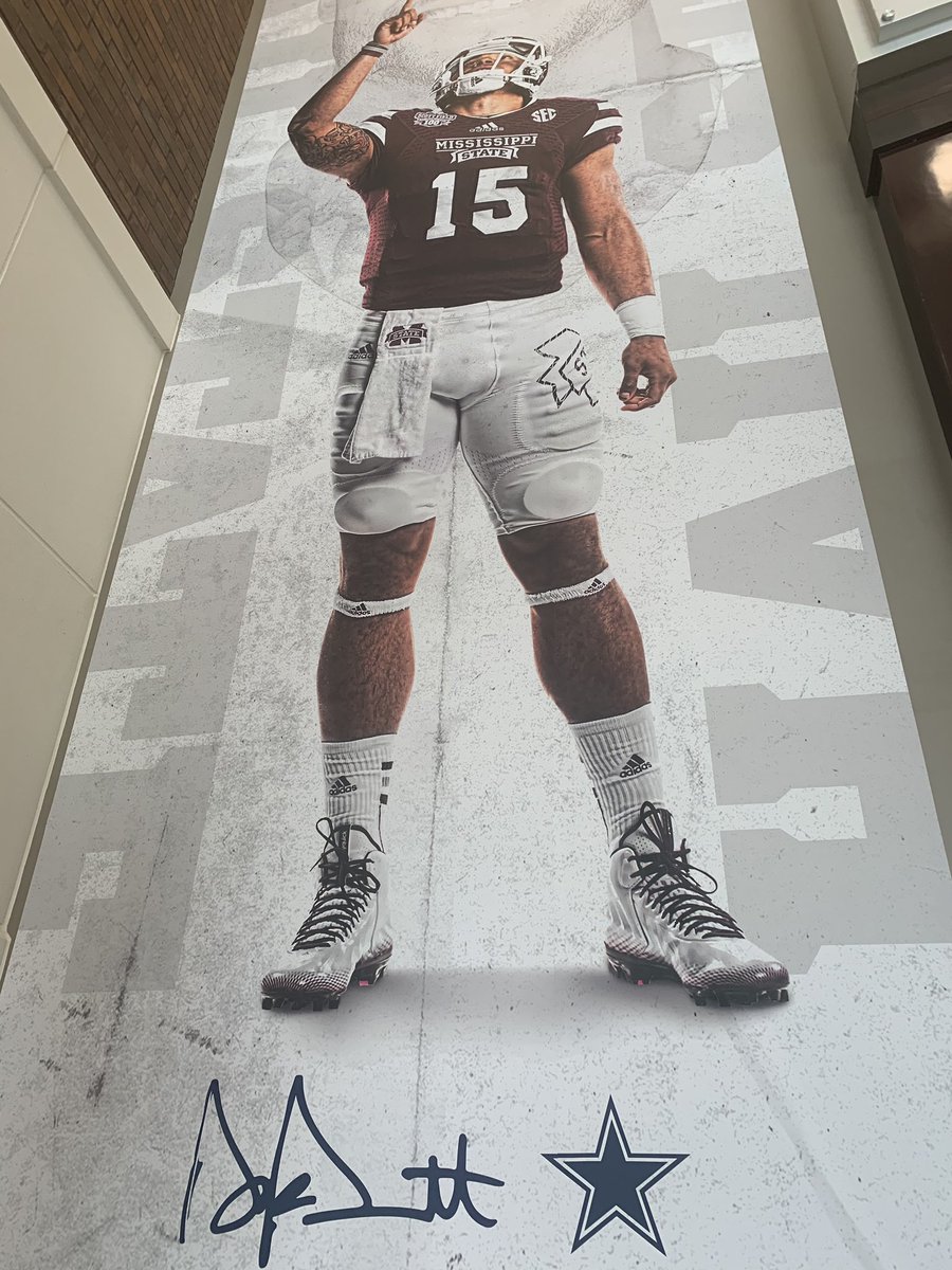 BallCoachJoeMo's tweet photo. Great to walk in our football facility this morning and see these two @HailStateFB Legends! 

@dak 
@fcoxx_91 

Excited for the upgrades to our Seal Family Football Complex!

#HailState https://t.co/v1OkKEOW1x