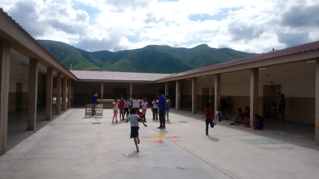GildaArty23's tweet photo. .@alferdez 
📌#PolíticasSocioeducativas en #Salta
Trabajando arduamente para que miles de niños y jóvenes tengan un espacio de contención y aprendizaje.
#GenerandoOportunidades
#NiñosYjóvenesFelices
#Educación https://t.co/hNFou1dLzu