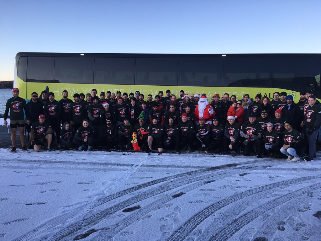 The 37th Navy Divers 50km Run kick off in support of <a href="/DaddiesTelethon/">Christmas Daddies</a> <a href="/ADebisonCTV/">Amanda Debison</a>  Please give- It’s For The Kids!
