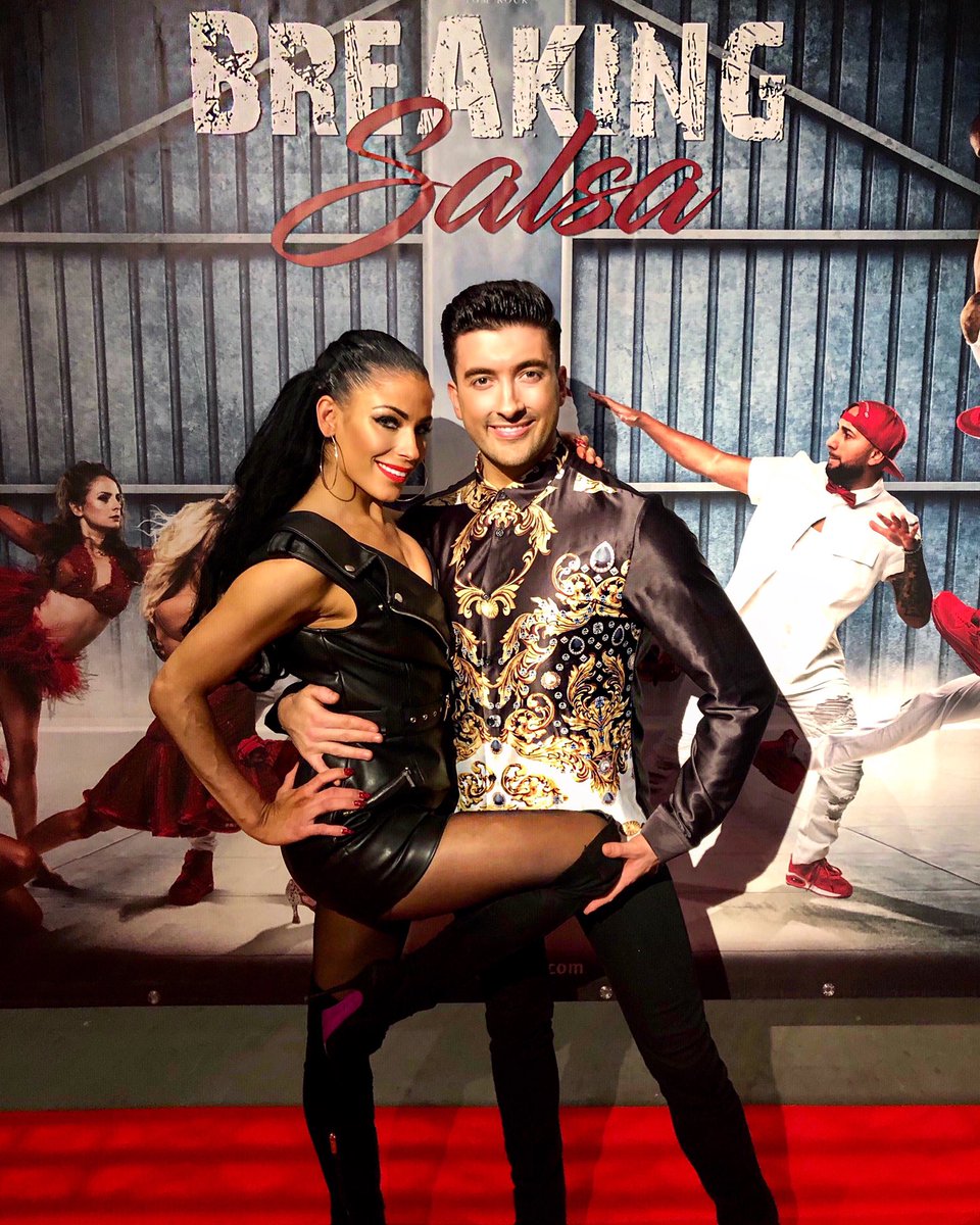 AaronBrown_UK's tweet photo. BREAKING SALSA 💃🏻 BERLIN 🇩🇪 @JasmineTakacs 

#breakingsalsa #breakingsalsatour #tour #salsa #breakdance #breaking #dance #danceshow https://t.co/v9fOkIrELG