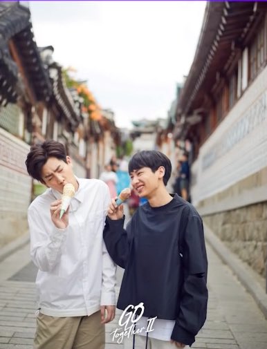 Babii_cheer's tweet photo. #ต่อ หมู่บ้านบุกชอนฮันอก เป็นทางเดินขึ้นชนิดที่ว่าอากาศหนาวๆเนี่ยเดินขึ้นหมู่บ้านไปพักไป หายใจไม่ทัน แต่พอขึ้นไปถึงก็สวยสมกับที่อุส่ามุ่งมานะขึ้นมาเลยค่ะ ใครที่ชอบแนวศิลปะโบราณต้องมานะคะแนะนำเลยจ้า #GOTogetherII https://t.co/A41RTOdD06