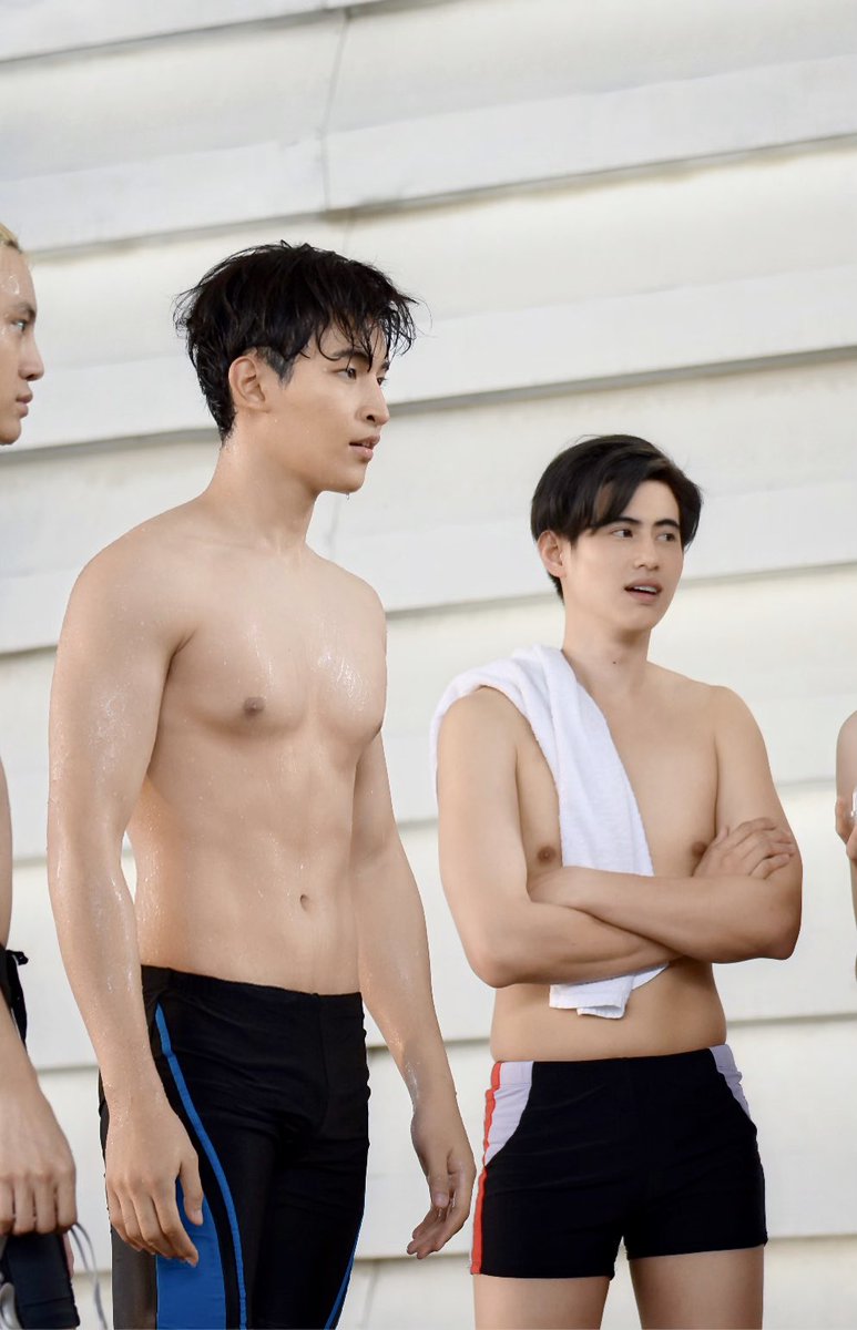 ohmthitiwat's tweet photo. Ep5วันนี้ดีนขึ้นสระ  มาว่ายน้ำในอควาเรียมแทนครับ 🦈 #UWMAep5 #UWMASeries https://t.co/EiX50RTqq1