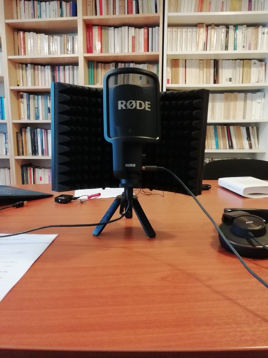 Dauphine102MKG's tweet photo. Prochain podcast en cours de production ! Il arrive avant Noël... Stay tuned ! https://t.co/G80fAYWyek