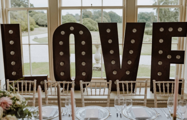 'We loved our giant illuminated LOVE letters, and so did our guests.' - Real #Wedding bride Georgia yourdevoncornwall.wedding/real-wedding/1… #devon #cornwall
#realwedding #weddinghashtag #instagramwedding #devonwedding #cornwallwedding #cornishwedding

Photo: nickwalkerphotography.co.uk
