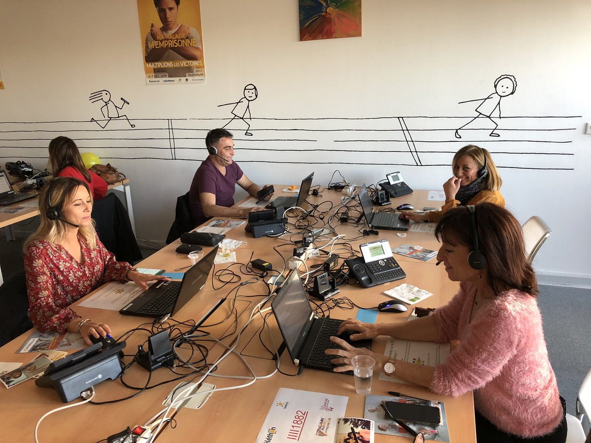 anais_boilly's tweet photo. Les collaborateurs d’@OrangeOccitanie se mobilisent pour le #Téléthon2019. Comme chaque année, nous recevons vos promesses de dons au 3637. Tous ensemble contre la maladie @Telethon_France #ProudToBeOrange #RSE https://t.co/N9NICB3JHE