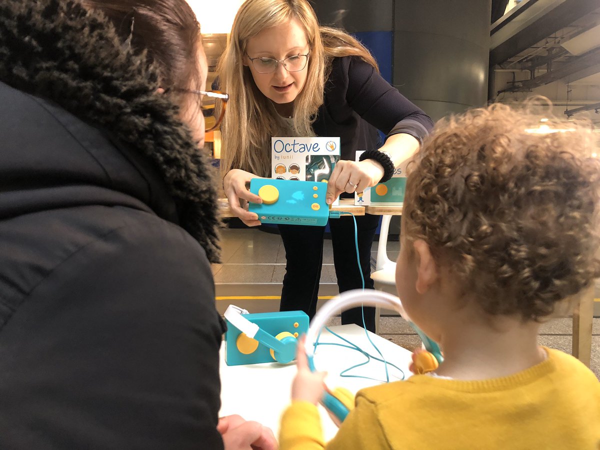 DirectCite's tweet photo. #NoeldelaTech | Jeux pour enfants, objets de la vie quotidienne, beauté,... il y en a pour tous les goûts ce week-end à la @citedessciences 

Accès libre et gratuit 👍😀 

#NoelTech #MarchedeNoel  #ideecadeau #madeinfrance #Parisenfamille 

➕ https://t.co/3CI9SdbpnT https://t.co/DmUKDlRnq8