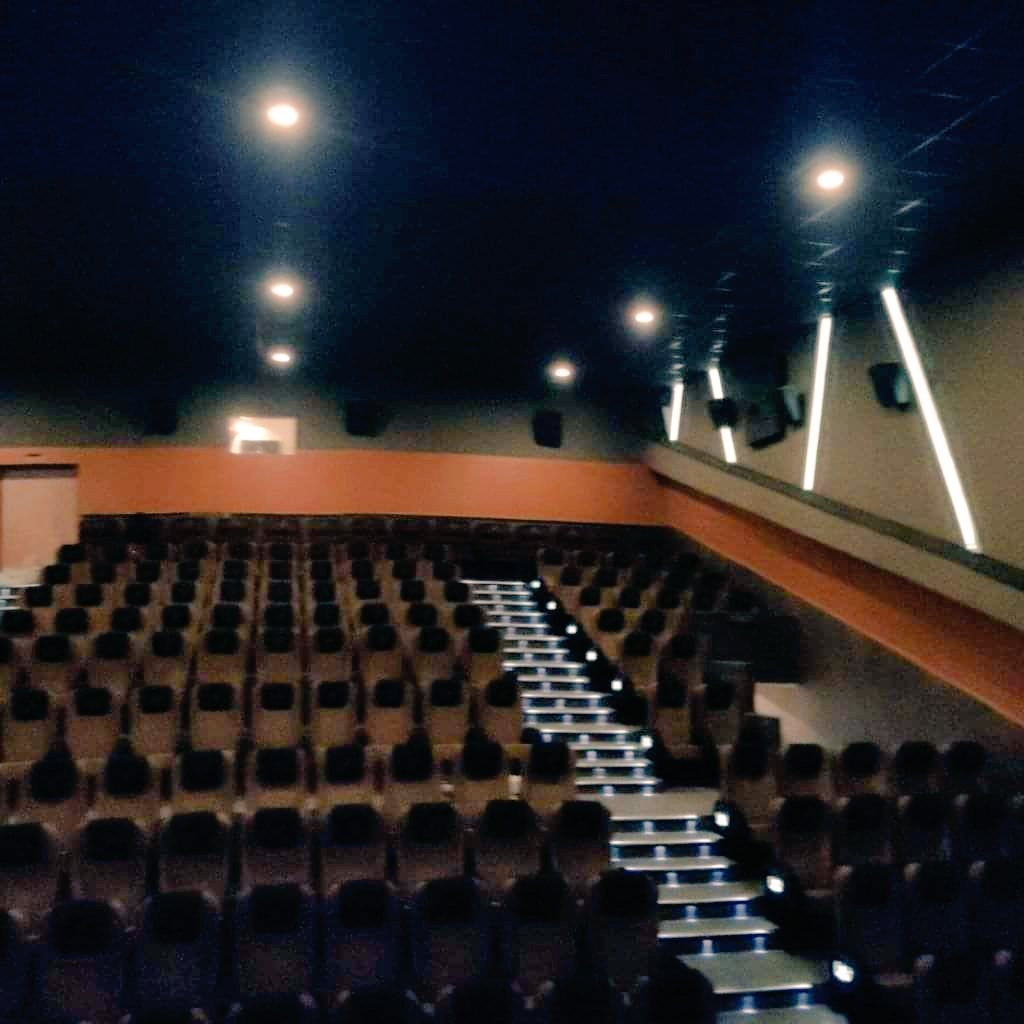 murugesh_tuty's tweet photo. #Perison Cinemas 😎
#Tuticorin 
Valthukal Annachi #NPJ 💐 https://t.co/N2sh53op2F