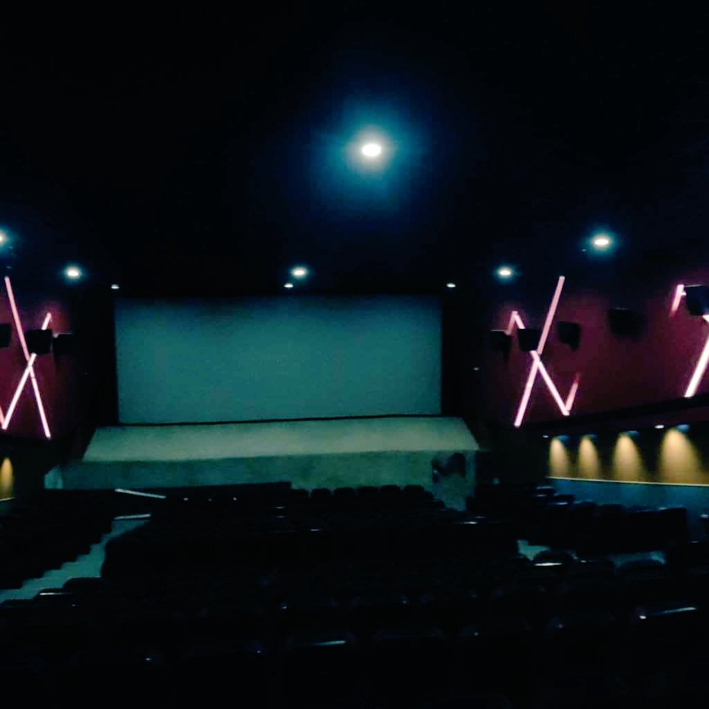 murugesh_tuty's tweet photo. #Perison Cinemas 😎
#Tuticorin 
Valthukal Annachi #NPJ 💐 https://t.co/N2sh53op2F