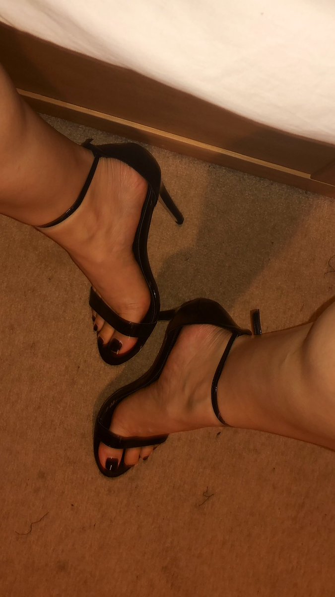 dommeofdreams's tweet photo. Sold last night....two similar pairs left!😈
#heelsfetish #highheels #findom #findomfeet #footfetish #femdom #footdomme #footslave #heeldomination #archedfeet #toes #higharches #footfreak #footslut #footlover https://t.co/owDbUWhdWw