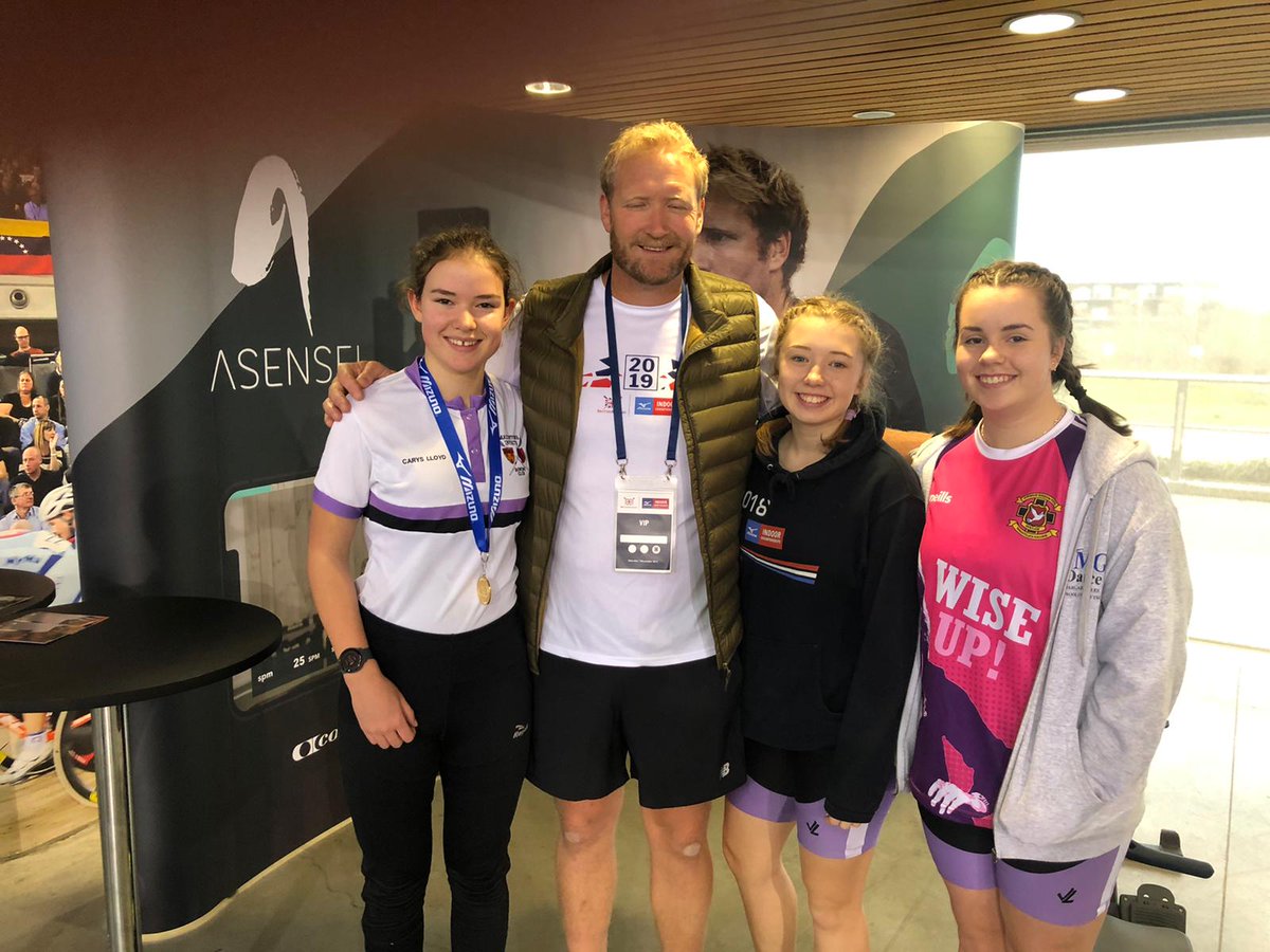 Girls having fun #BRIC19 thanks to Eric Murray <a href="/kiwipair/">KIWIPAIR-EricMurray</a> for joining in