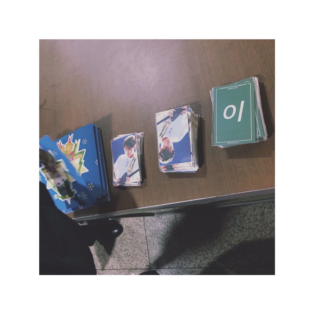 chencccccccc1's tweet photo. 🎅2019.12.07 
the cards are at the ticket gate，the same place💜
小卡还是在取票口，谢谢大家喜欢😘

#자이로 #zairo #안중재 #슈퍼밴드 https://t.co/iSGjU7rmog