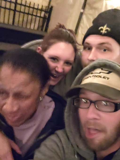 Had a fun ass night with some great friends and Happy Birthday to my bestie Teejay https://t.co/vCyX