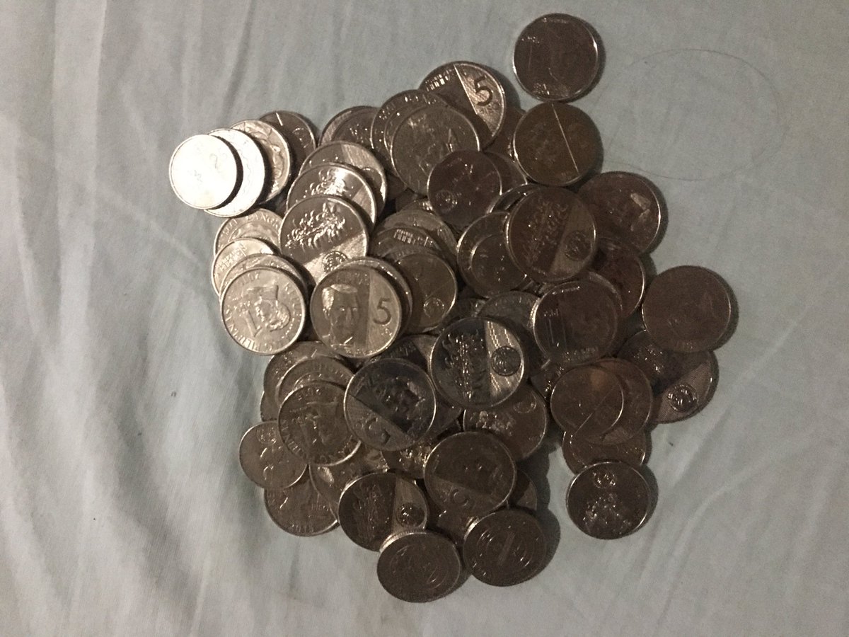 For one Olikk toaster oven from <a href="/juanalukresha/">Juana Lukresha Alba ᴬlᴰubᴺation</a>, guess how many coins are in this pile. PS, may cents yan. 😂 closest answer wins! 😊

Don't forget the tagline and HT!

ADNSantasPahavs2019
#ALDUBxADNGiftsOfLove