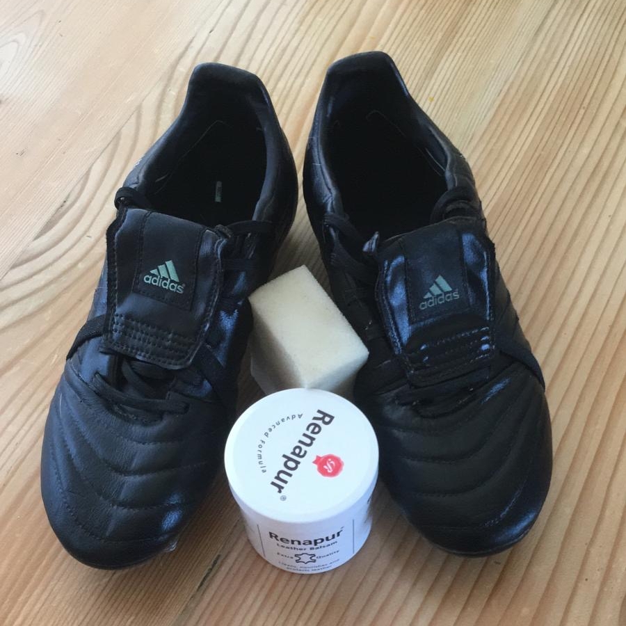 UKRenapur's tweet photo. Will it be 8 in 8 this weekend? ⚽️

#FootballBoots #LeatherConditioner #SoccerCleats #Cleats #SoccerBoots  #AdidasFootball #CopaGloro #Gloro #Adidas #Soccer #Football #AdidasCopaGloro #LeatherCleaner https://t.co/soa65b2tc6