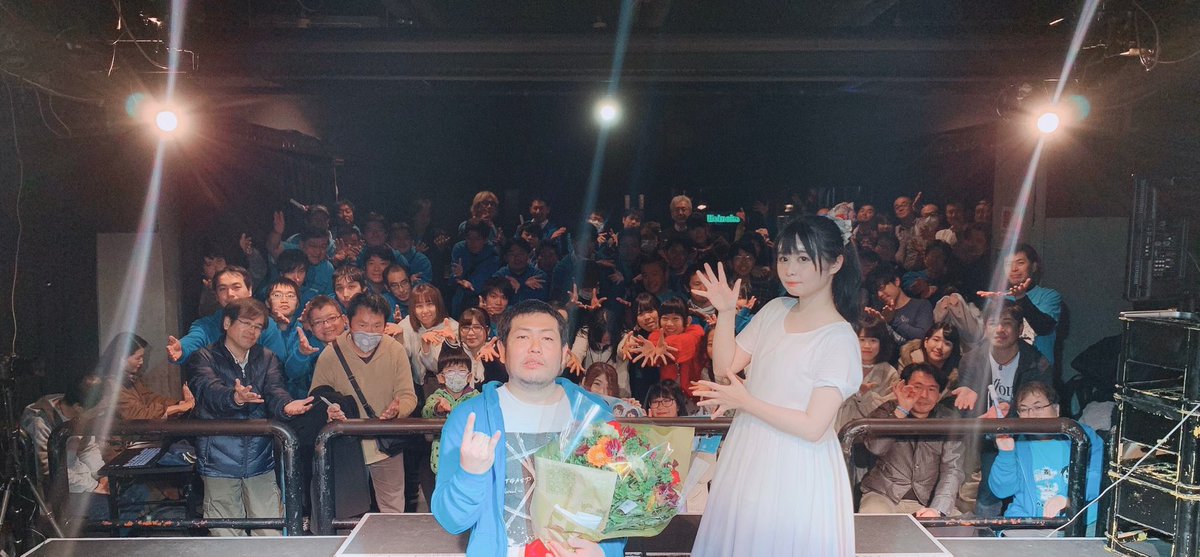 Asibuto_Penta's tweet photo. ありがとう岡崎カムホールイベント、無事終了しました！最後は店長さんへサプライズ！たくさんの思い出と笑顔をありがとうございました+ﾟ｡*(*´∀｀*)*｡ﾟ+ ！！ https://t.co/s2s0b6qva8