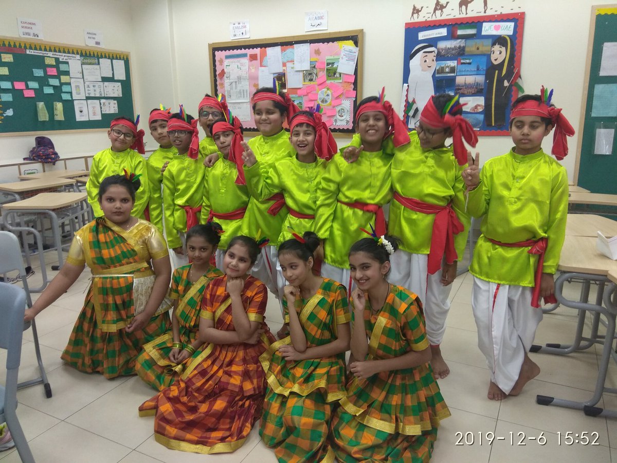 manjusha_h's tweet photo. 5D folk dance team for carnival fest https://t.co/fKnFBh6eBr