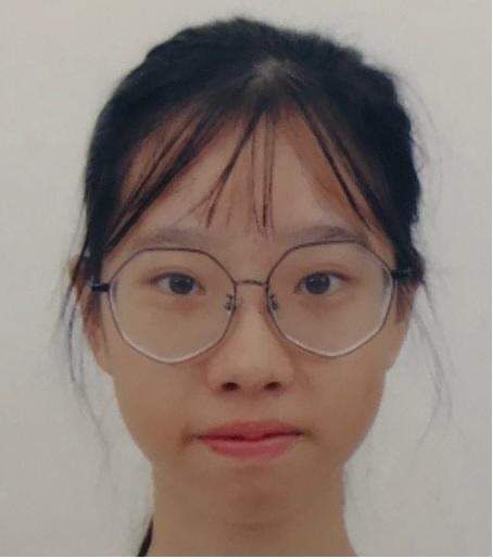 PassionTimes's tweet photo. 【尋人】16歲女童盧綽瑤於12月2日上午在葵盛東邨最後露面後便告失蹤，其家人於12月4日向警方報案。

她身高約一點六五米，體重約四十一公斤，瘦身材，尖面型，黃皮膚，蓄長黑髮。她最後露面時身穿白色及藍色校服、藍色外套、白色襪及黑色鞋。 https://t.co/TBAJCxikpW