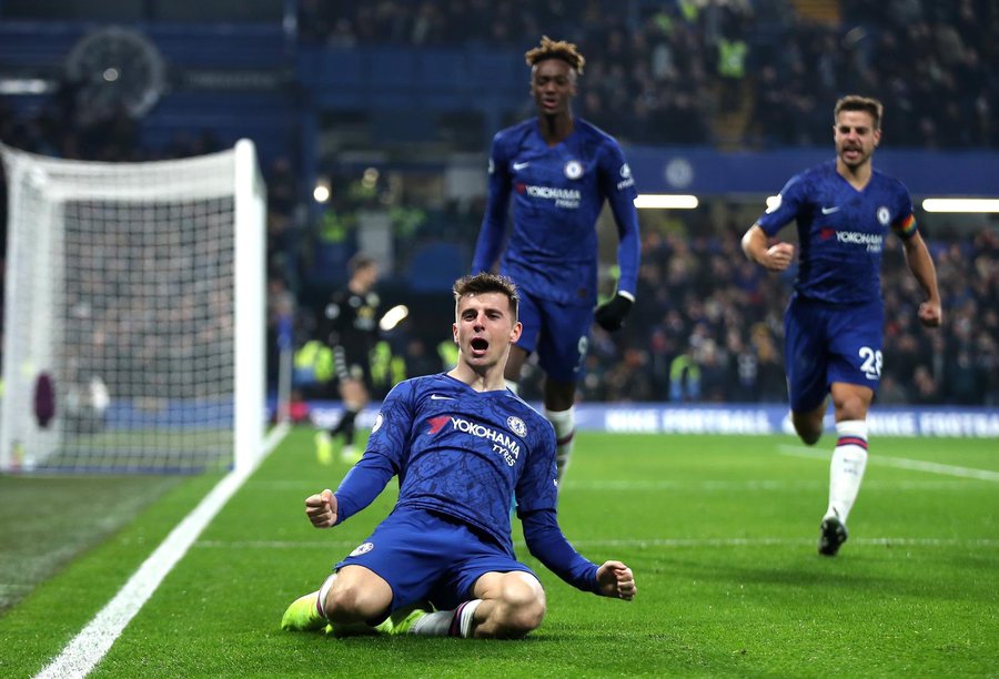 Footballtweet's tweet photo. COMPETITION: If Mason Mount scores first against Everton today, we'll giveaway a 2019/20 Premier League shirt of your choice.

Simply RT and follow this account to enter. ✅🔁 https://t.co/Y90NNFjiCS