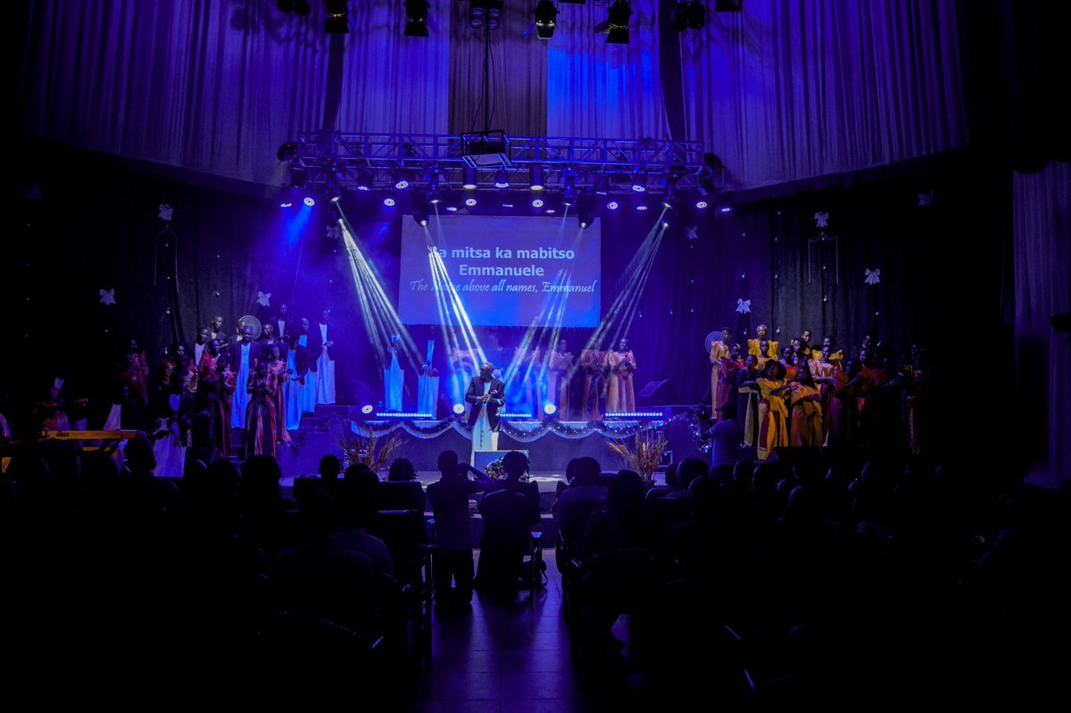 Rolec_Makerere's tweet photo. Don’t miss Day 2 of our CELEBRATIONS this evening at 6pm. Bring a Friend ⭐️ 🎄 .
.
.
#CelebrateImmanuel19 #RolecAt40 #merrychristmas https://t.co/Y0gDp3pntw