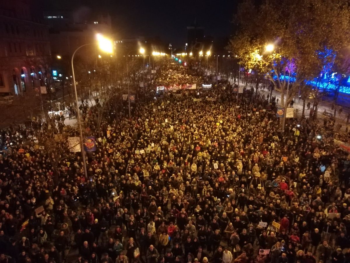 BardemAntarctic's tweet photo. El insulto ilegítimiza cualquier discurso y conversación. Por eso pido disculpas por haberme dejado llevar por un impulso en absoluto constructivo que flaco favor hace al verdadero mensaje, único y realmente importante
Hilo 👇🏻 https://t.co/90ym9bK5Uu