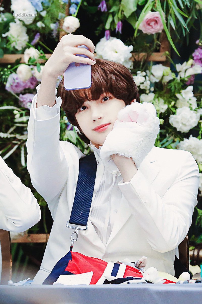 LucidDream814's tweet photo. 191206 팬사인회

#HUENINGKAI #휴닝카이
#TOMORROW_X_TOGETHER  
#투모로우바이투게더 
@TXT_members https://t.co/gpfDGdHCC7