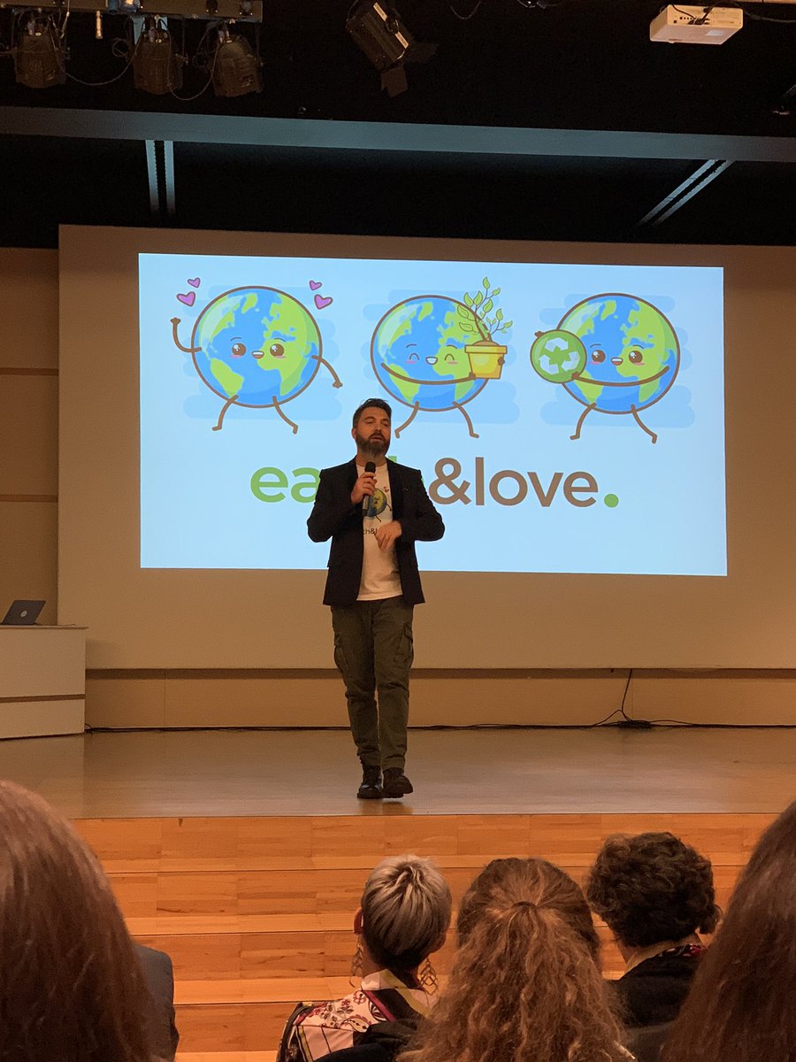 ndr_gdn's tweet photo. Diamo inizio alla prima edizione dell’ #earthandlove 🌏🌱💚

@seoandloveit @GiuliaBezzi @WMSaver https://t.co/PqFwZDxdKx