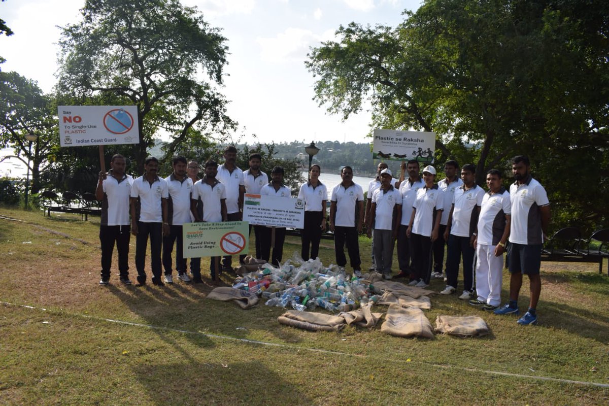 IndiaCoastGuard's tweet photo. #plasticseraksha #ICG Units at #PortBlair #CampbellBay #Diglipur #Karmorta #Hutbay #Mayabander under the aegis of CGRHQ A&N Islands conducted plogging & awareness drive to avoid single use plastic. 635 personnel families & school children collected 1765 kgs plastic waste https://t.co/0xpURugxae