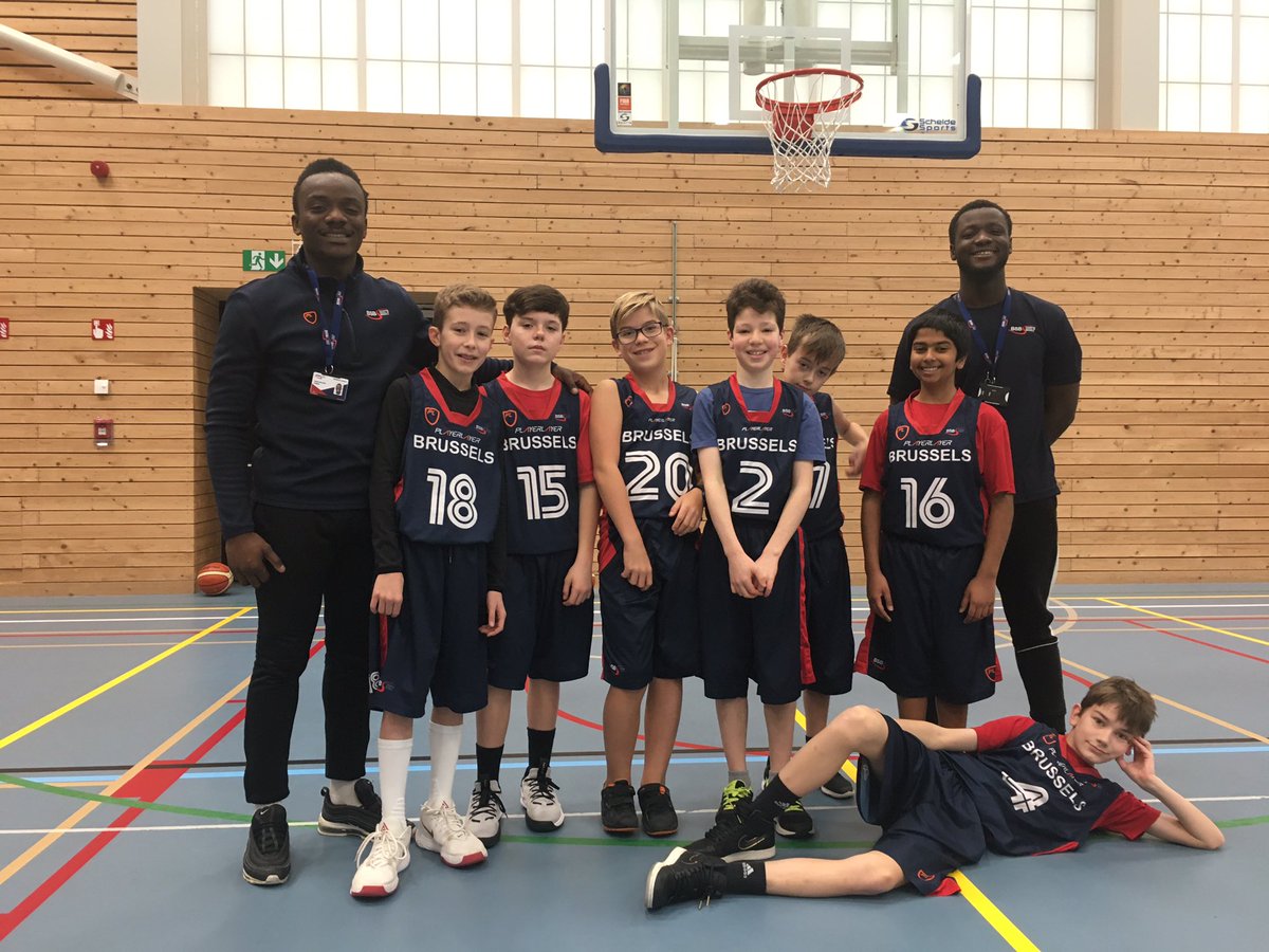 BSB_Sports's tweet photo. Our U14 Development teams ready to have fun and show some skills on the basketball court @BSB_Brussels 🏀 #gobsb https://t.co/W3Up6yih23