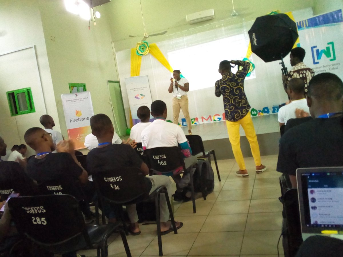 Nombissoujr4's tweet photo. Les membres @GDGAbomeyCalavi
#DEVFEST19 #GDG #GDGABOMEYCALAVI #WOMENTECHMAKERS #WTMAC https://t.co/9bT1cM7uYG