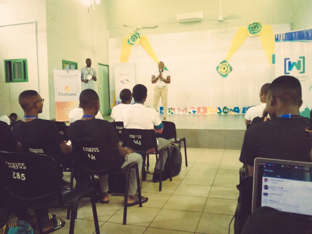 Nombissoujr4's tweet photo. Les membres @GDGAbomeyCalavi
#DEVFEST19 #GDG #GDGABOMEYCALAVI #WOMENTECHMAKERS #WTMAC https://t.co/9bT1cM7uYG