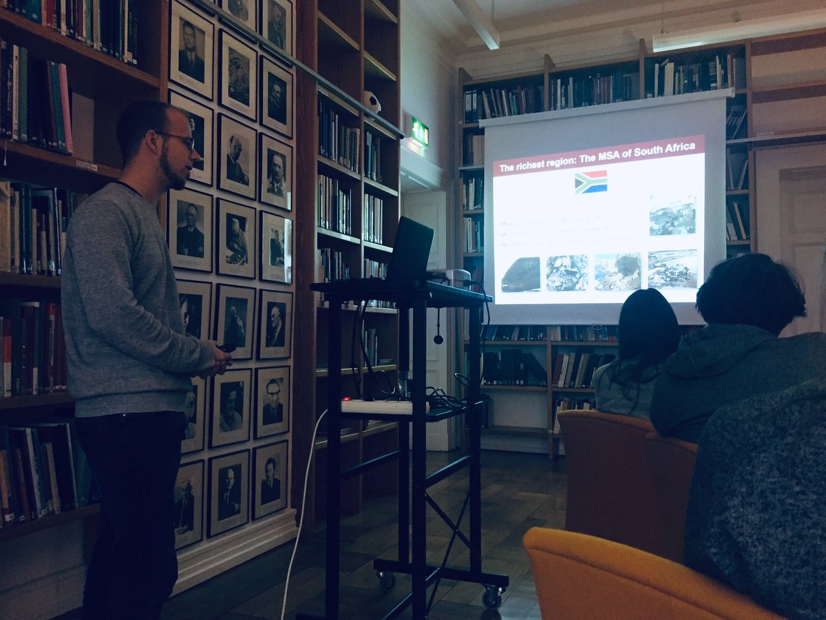 What a great way of finishing our intensive week in <a href="/paleomonrepos/">MONREPOS – Schicht für Schicht zum Ich</a>. It was a pleasure to hear <a href="/MW_hominin/">Manuel Will</a> talking about his research on the amazing South Africa archaeological record! 🧩 Big puzzle pieces in our human history!