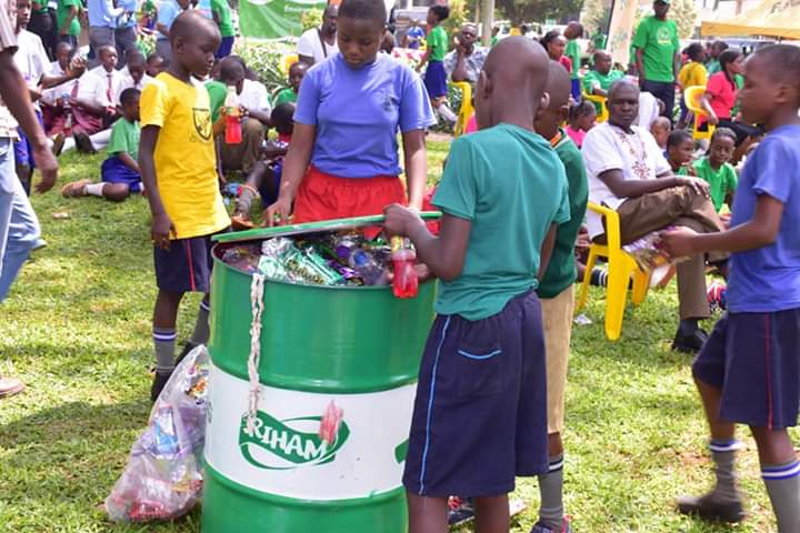 GeoffreyEwarwa's tweet photo. Solid waste &amp; drainage mgt are part of the #Weyonje campaign's focal areas &amp; your involvement as a citizen does count. #GreenXmasFestival https://t.co/GjYgZvnq5X