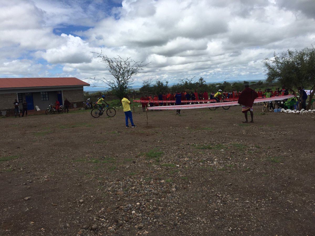 Tourismfinance's tweet photo. 71KM race ; kudos cyclers for the support #RestoringAmboseliNationalPark ⁦@KajiadoGov⁩ ⁦@NajivuniaUkenya⁩ ⁦⁦@Orumoi⁩ https://t.co/wqrwz45Rry
