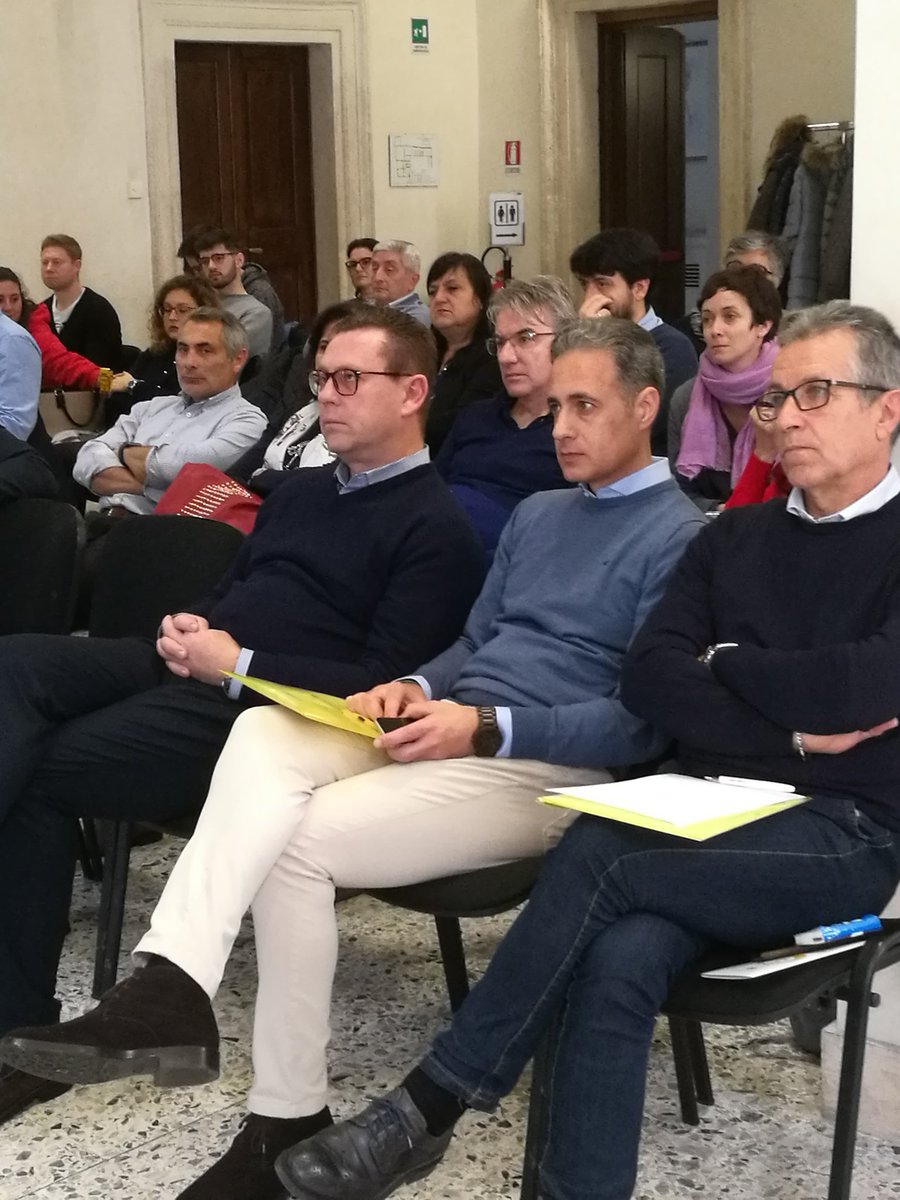 Inizia il secondo giorno di #PLASMARE "Dobbiamo iniziare a cambiare le terminologie: non parlare più di donare per salvare tre vite, o per i trapianti, ma donare per collaborare nel DARE TUTTO ciò che serve A TUTTI i pazienti sotto tutti i punti di vista" A. Ozino Caligaris