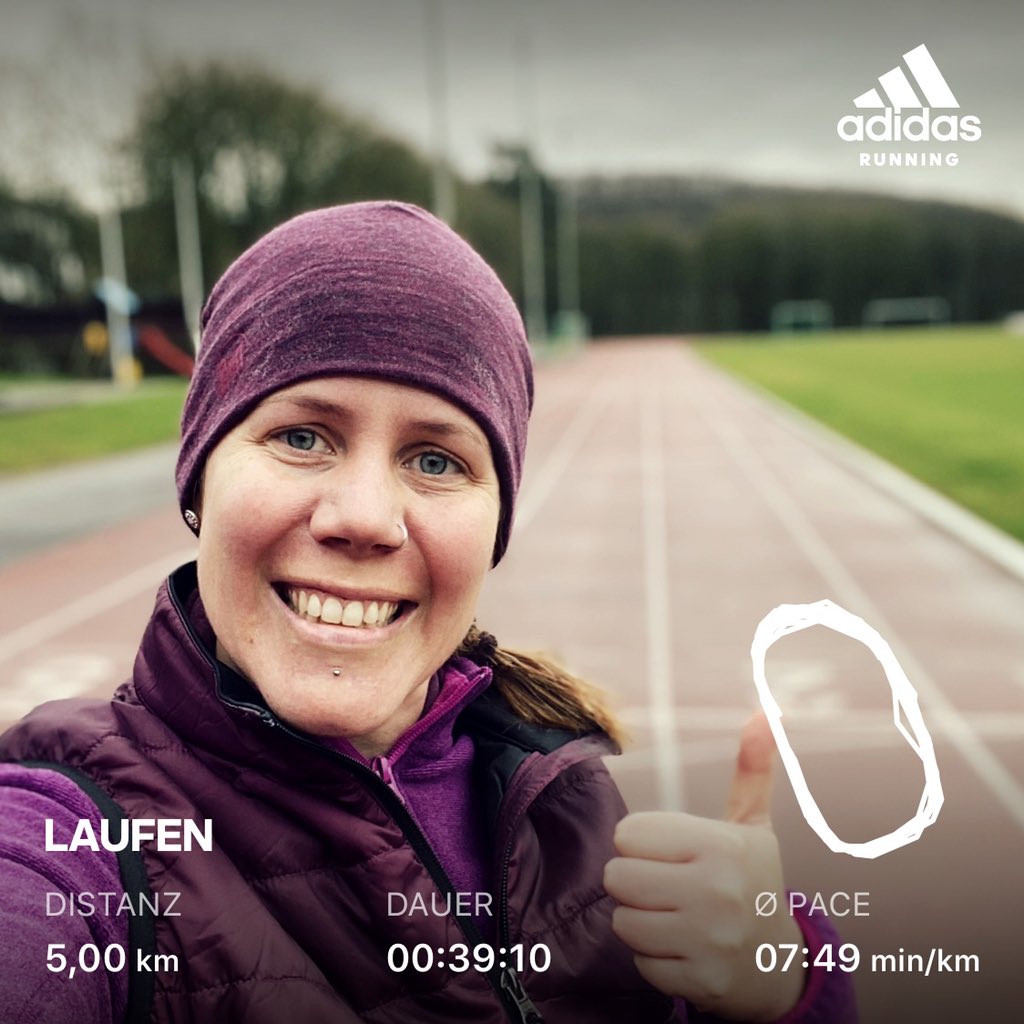 CaroleOlinger's tweet photo. Early morning run on a racetrack. I only had one short walking break of 1:30 at KM 2,5 (not really needed).
Goals for my first public race on 31/12:
1. Finishing!
2. without walking break(s)
3. under 40 min
4. be at least penultimate 🙈
#LipedemaFighter #GoGirlRun #HeadToWCEU https://t.co/GsDvYLbDLA