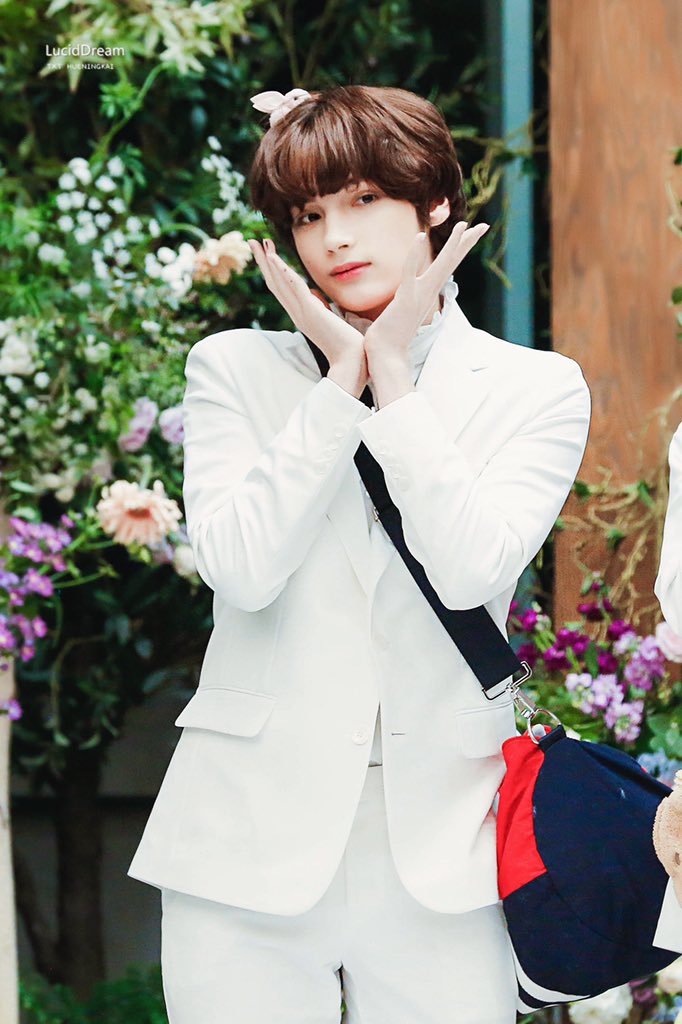 LucidDream814's tweet photo. 191206 팬사인회

#HUENINGKAI #휴닝카이
#TOMORROW_X_TOGETHER  
#투모로우바이투게더 
@TXT_members https://t.co/2MlNkjno5B