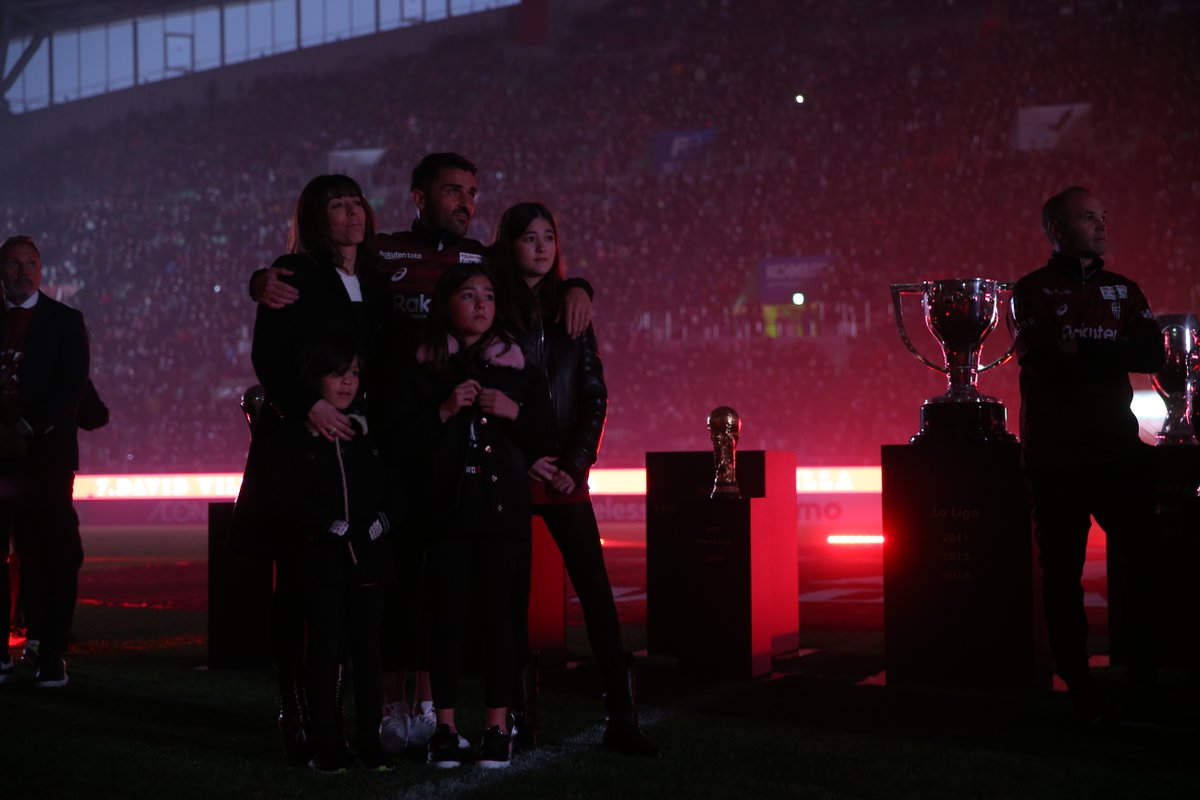 visselkobe's tweet photo. DAVID VILLA FOREVER 🙌🏼

#GraciasVilla https://t.co/gblf7STjTn