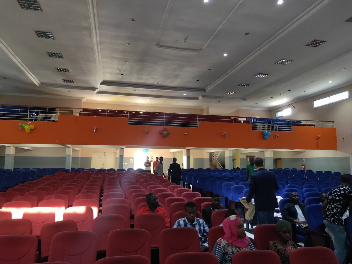sabyasachi_uni's tweet photo. It's all set to start at Kaifi Anan University ! @GoogleDevExpert @googledevs #DevFestConakry2019 @googleafrica @WomenTechmakers #DevFest19 https://t.co/kGQXV9qv9T