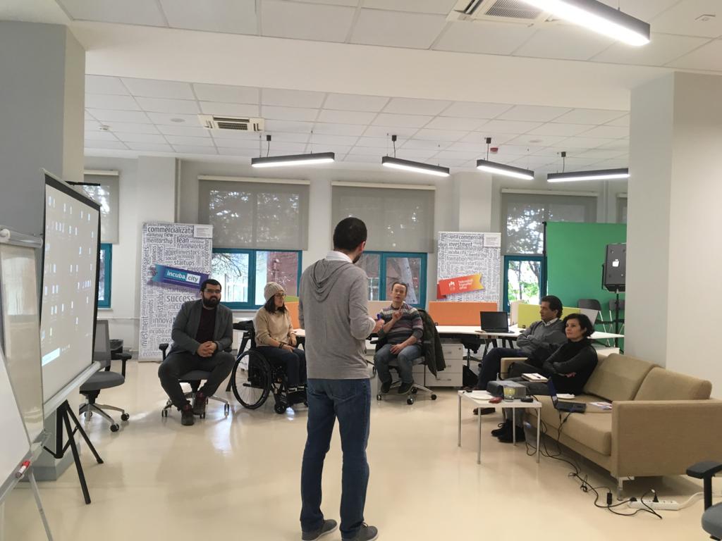 #ŞEHİR #TTHP 3.HAFTA Eğitimleri <a href="/incubacity/">incuba.city</a>  Kuluçka Merkezimizde devam ediyor. Girişimcilerimizle bu hafta Geometri Melek Yatırım Ağından Melih Efeoğlu ile birlikte YOL HARİTASI, STRATEJi, VİZYON konularını konuşuyoruz. <a href="/sehirtto/">ŞEHİR TTO</a> <a href="/incubacity/">incuba.city</a> <a href="/SehirUniversite/">ŞEHİR Üniversitesi</a>