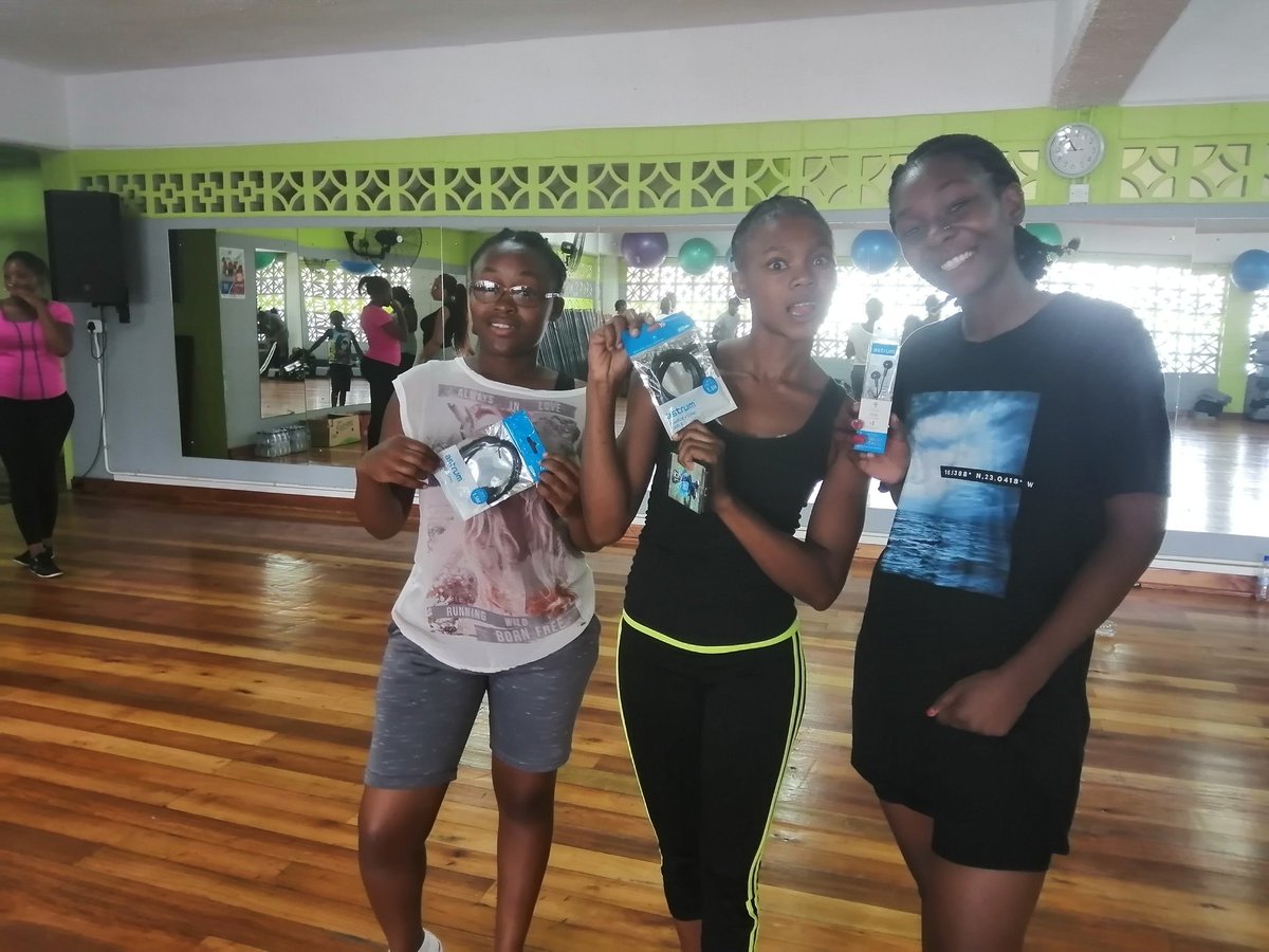 wildtrustzim's tweet photo. Many thanks also go to #AstrumTech for supporting the #SelfDefense Masterclass with prizes for participants. @CulxureMagZim @SamukelisoK @AntivirusZW @intwasa @skhumoyoward17 @ https://t.co/2wBSwo28Sy