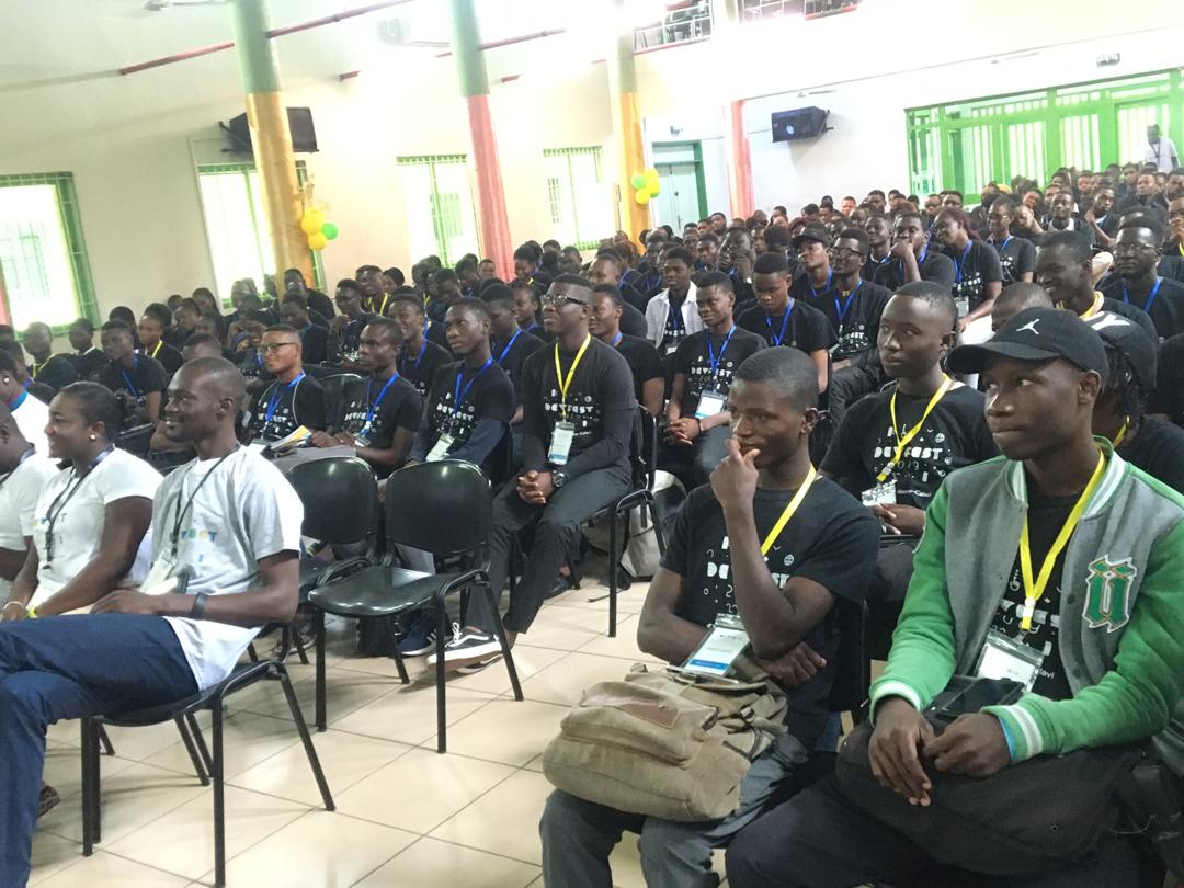 arielalinkan's tweet photo. #DevFest #DevFest19 #DevFest19AbomeyCalavi #GDG #WomenTechmakers #WTMAC https://t.co/rRrScIAHSm