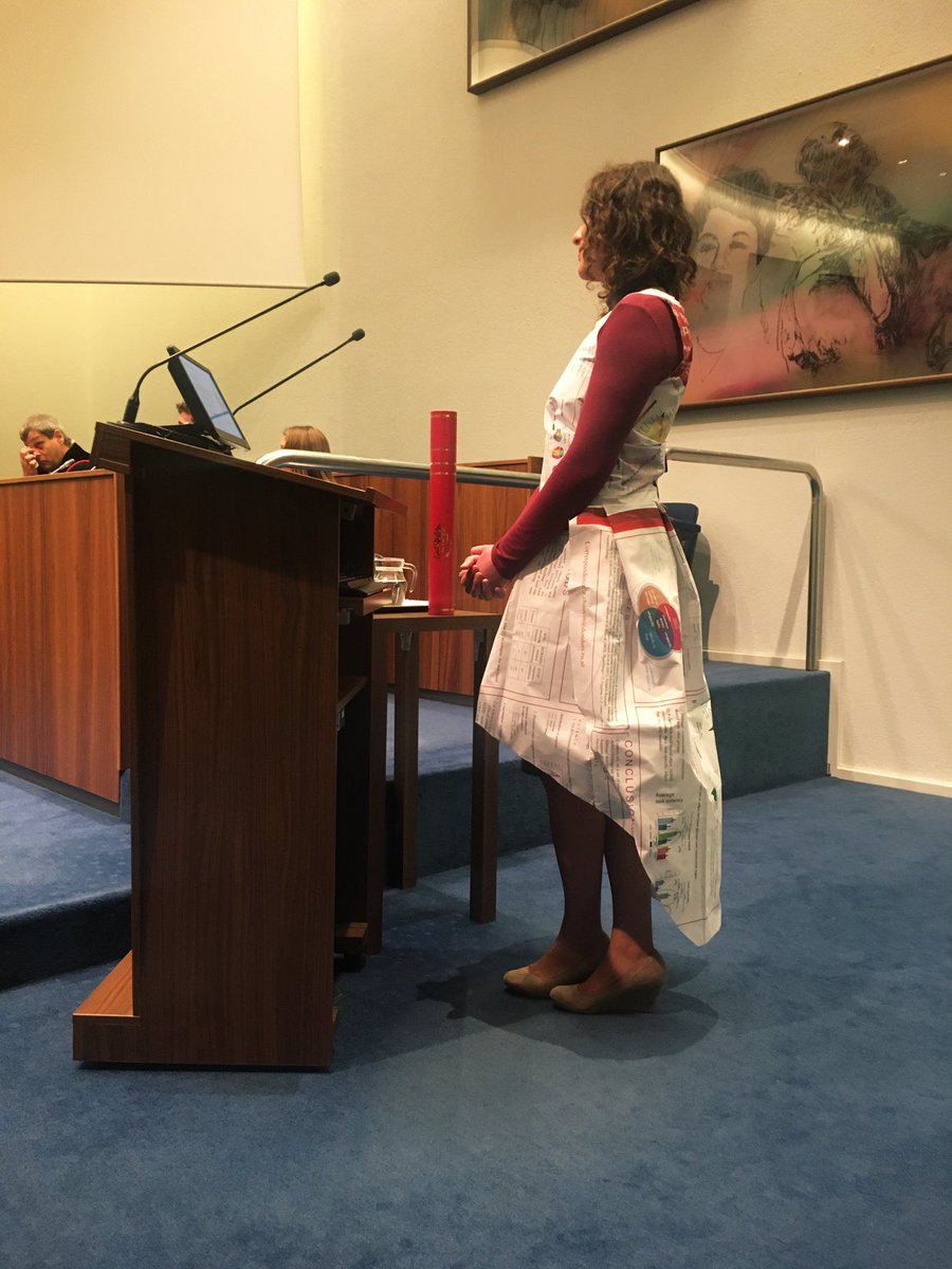 iza_prz's tweet photo. And she did it ...😆 very well! 👏🏻Congratulations - from now  on - doctor @RoselyneChauvin ! 🥳 Great work Roselyne 🤗👍🏻 You’re the walking rocking “science lady”💃🏼! No doubt.🤩 https://t.co/SLm7UEkecl