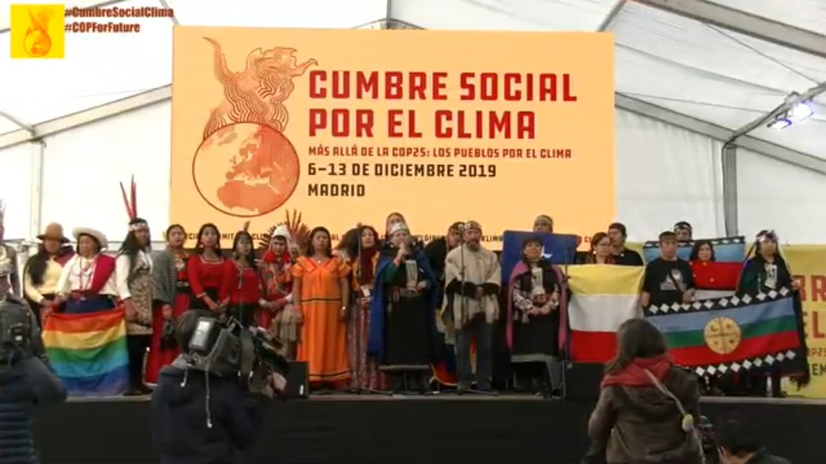 El poble mapuche a la inauguració de la Cimera Social pel clima a Madrid. 

Podeu seguir-la aquí youtu.be/oVP7ounLhY4

#CumbreSocialClima #COP25Madrid