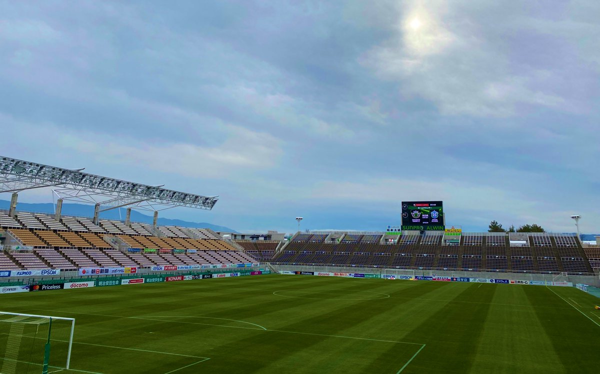 mayo12_shonan's tweet photo. vs松本1-1△
そうさ。
自力で残留を掴めるところまで来たんだ。
ネガティヴになる必要はない。
今シーズンは色んな事があったけど
諦めずに
なんとかここまで来たんだ。
来週、結果を出して
最後にみんなで笑おう。
湘南なら絶対に出来る。
#bellmare #Vamosbellmare https://t.co/8XKHiBjktu