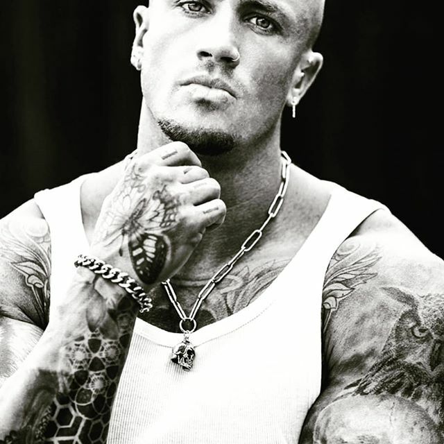 AnjaTattoo's tweet photo. #artist #tattoomen #tattoedgirl #tattoedboys #sexygirl #tatoed #selfie #sexmens #men #work https://t.co/vI1AjxwXp4