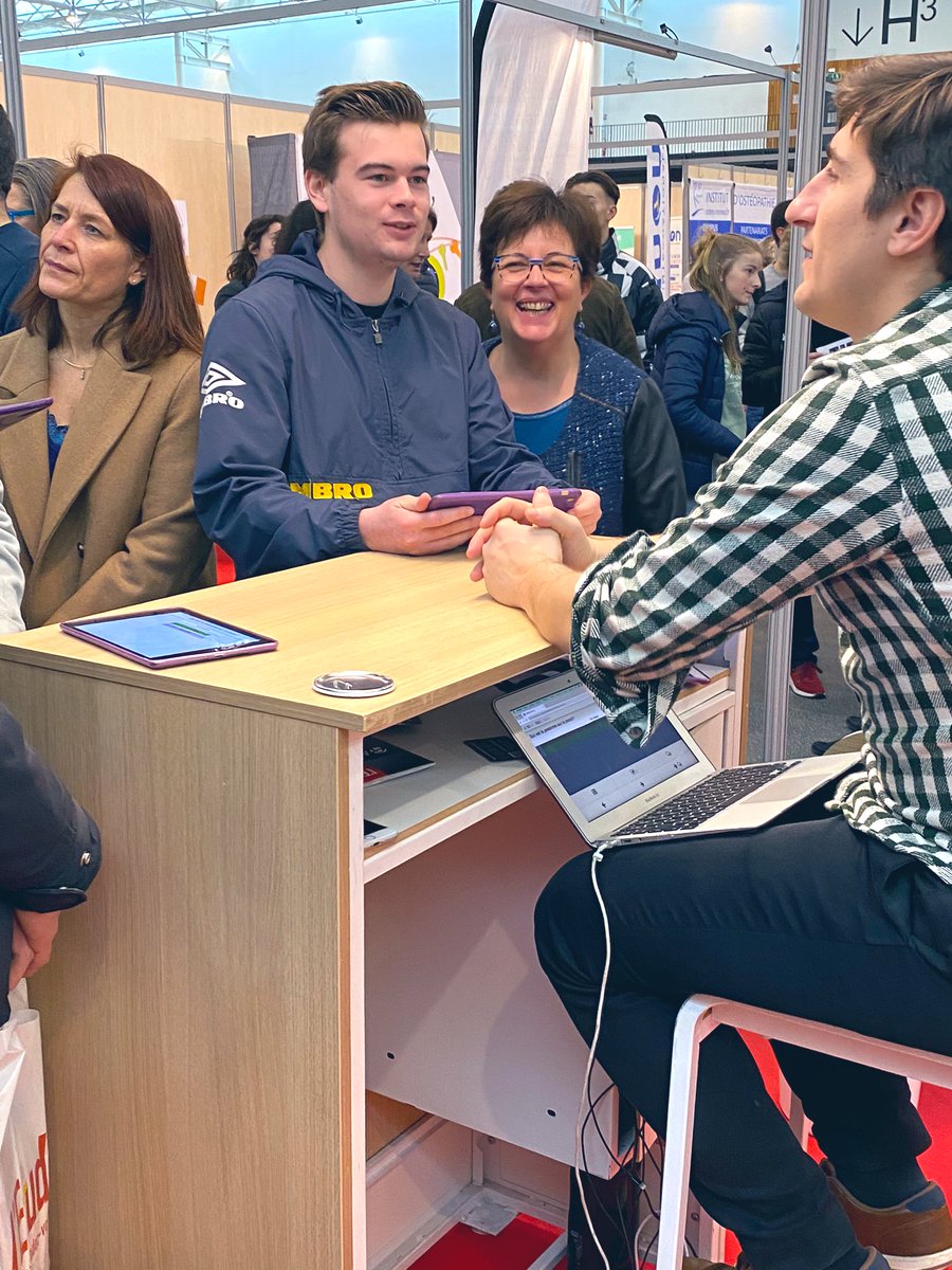 [Echanges &amp; bonne ambiance 😁]
Profitez de cette journée pour venir poser TOUTES vos questions et tester vos compétences dans le secteur #numerique. On vous attend au stand M6 by <a href="/LeDayClick/">Day-Click</a>.  <a href="/ConceptdAvenirs/">Concepteurs d'Avenirs</a> <a href="/OpcoAtlas/">Opco Atlas</a> @syntecnumerique <a href="/letudiant/">l'Etudiant</a>
