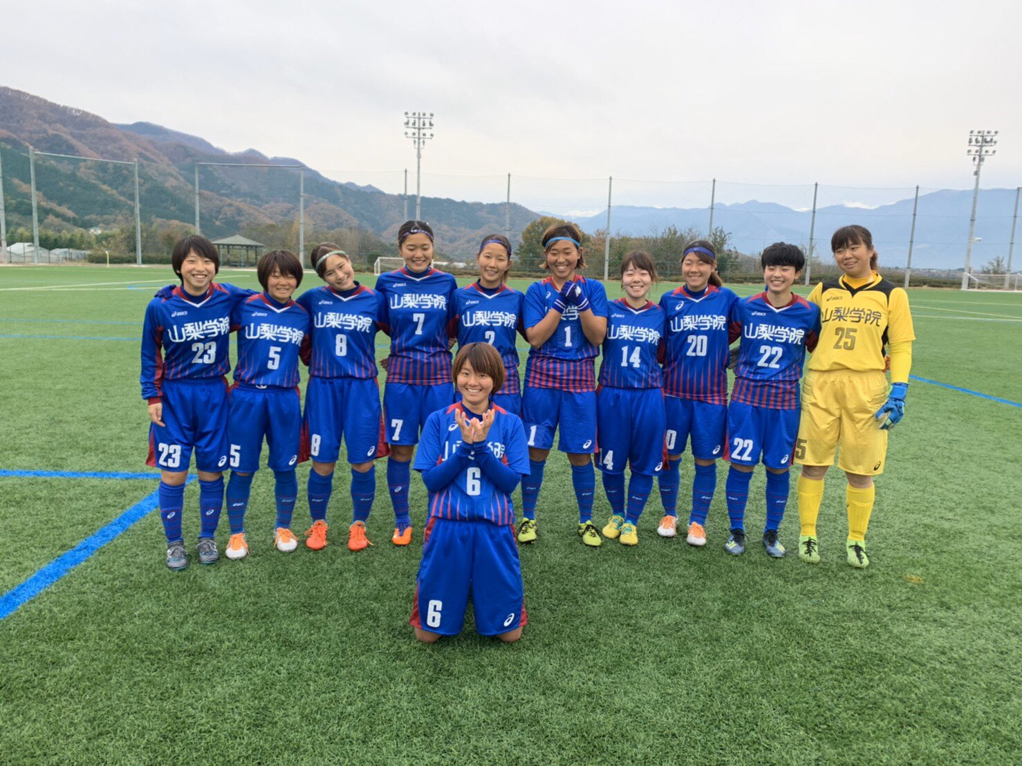 山梨学院大 サッカー部 Ygu 山学 Omanfarms Com