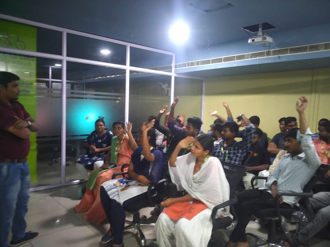 rotomakeracadmy's tweet photo. Conference with students by @Rotomakercom HR mr.sriharsha garu... Discussion about time punctuality, quality of work
#Rotomaker #vfx #roto #paint #vfxplacements #vfxjobs https://t.co/4ixWND9k8o
