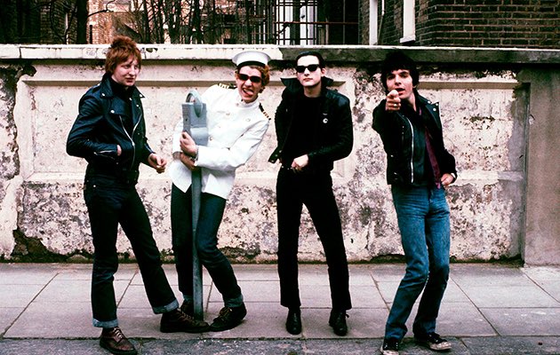 Atomic_LDN's tweet photo. It’s Atomic’s No8 in our #xmas countdown. 
Have a Phantasmagorical #Christmas with #TheDamned’s grimly fiendish #punk classic.
 
https://t.co/yIe41p7s37

#vinyl #records #record #vinylrecord #vinylrecords #vinylcollection #vinylcollector #christmasgifts #atomicldn https://t.co/3ZNjw2VbVc
